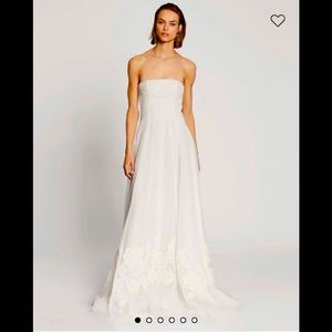 Never worn/ NWT Ralph Lauren Tamia Embroidered Silk Gown